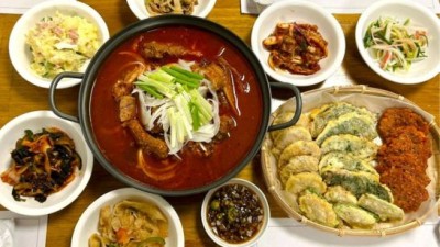 안녕하세요! [정가] 입니다❤️ 오늘 13시부터 영업합니다!