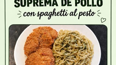 PROMO ALMUERZO DEL DÍA JUEVES EN MOONA ❤️ SUPREMA CON SPAGHETTIS AL PESTO $ 14000